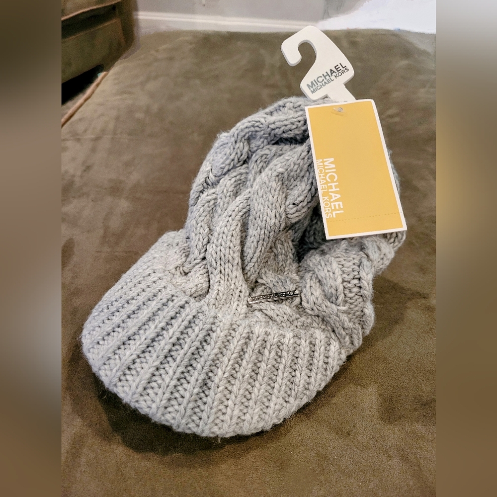NWT OS Michael Kors Gray Cable Knit Cap
